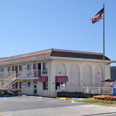 Days Inn By Wyndham San Marcos